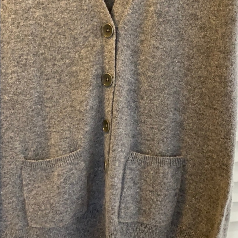 Cashmere vest - Picture 2 of 3